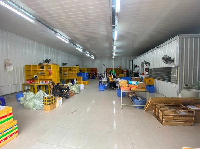 Hình ảnh Cho thuê kho Việt Hưng 200m2 xe container vào tận kho