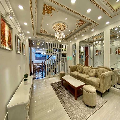 Hình ảnh Bán nhà phố phong cách Tân cổ điển, sang trọng và lịch lãm