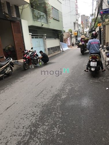 Hình ảnh Cho thuê nhà hxt 590/2F Cách Mạng Tháng 8, P11, Q3
