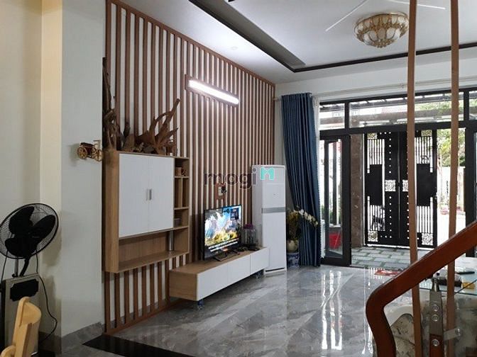 Hình ảnh Nhà đẹp 5PN gần Crowne Plaza - B702