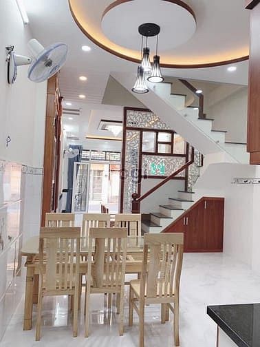 Hình ảnh Cho thuê nguyên căn 5C Hoàng Việt, Tân Bình. gần khách sạn Đệ Nhất