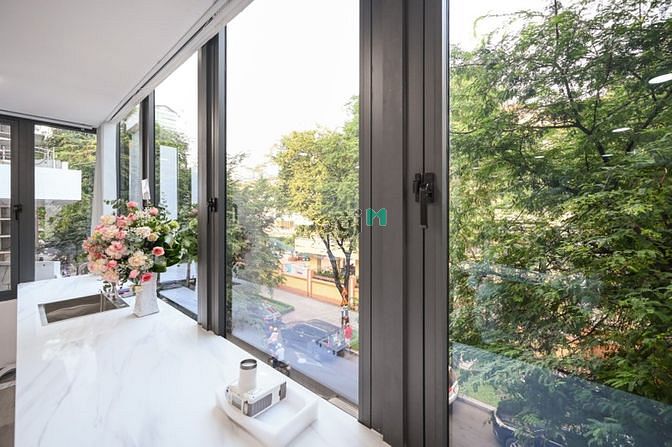 Hình ảnh Cho Thuê MT Đường 3/2, DT: 300m2, MT 10m, 3 Tầng, 110tr/th