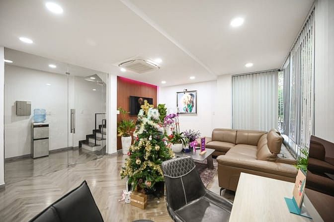 Hình ảnh Cho Thuê MT Đường 3/2, DT: 300m2, MT 10m, 3 Tầng, 110tr/th