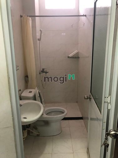 Hình ảnh CHDV quận 1 ngay Trần Hưng Đạo có Bancon