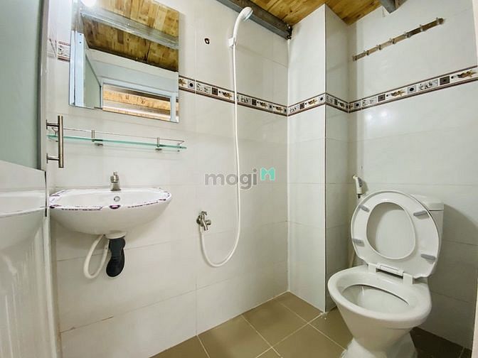 Hình ảnh Phòng Mới Gác 1m8 Full nội thất ngay Etown Tân Bình