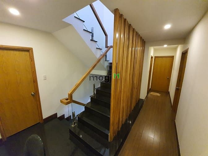 Hình ảnh Penthouse Sky Garden 3 Cần Cho Thuê. 4 PN, 4WC Giá $1500