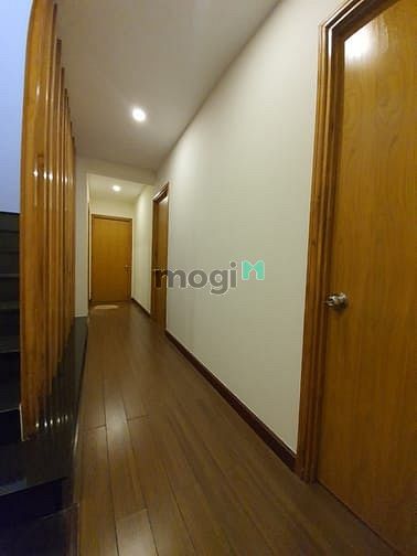 Hình ảnh Penthouse Sky Garden 3 Cần Cho Thuê. 4 PN, 4WC Giá $1500