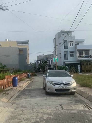 Hình ảnh Full thổ 60,3m2 nằm ngay MT hẻm gò cát phú hữu. Kế cty Samsung. Shr
