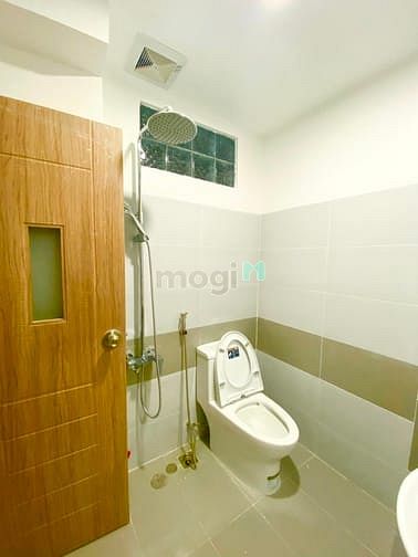 Hình ảnh CHDV mới xây, thang máy, full nôi thất, ban công. Free 7 ngày.TB