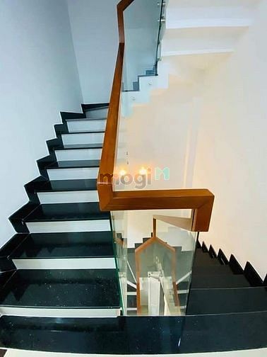 Hình ảnh Bán Nhà Hẻm Phạm Văn Bạch DT: 10 m x 5 m DTCN: 55 m2