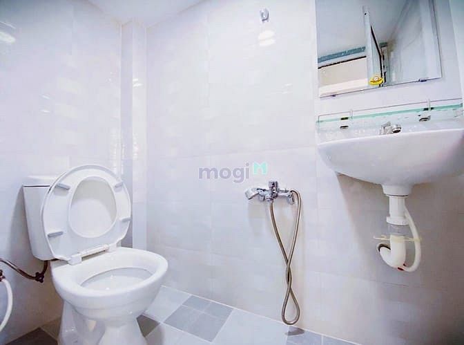 Hình ảnh Phòng trọ Tân Phú, còn thơm mùi sơn, máy lạnh mới, tủ bếp, nóng lạnh