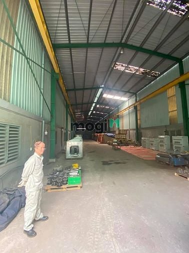 Hình ảnh Cho thuê kho Ngô Gia Tự 330m2 xe container vào tận kho