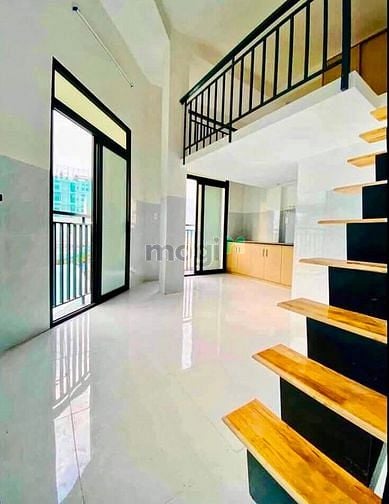 Hình ảnh Phòng gác cao 1m9 có ban công KCX Tân Thuận Quận 7
