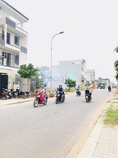 Hình ảnh Thanh lý gấp 2 cái kho và 1 miếng đất 210m2 Mặt tiền đường số 7