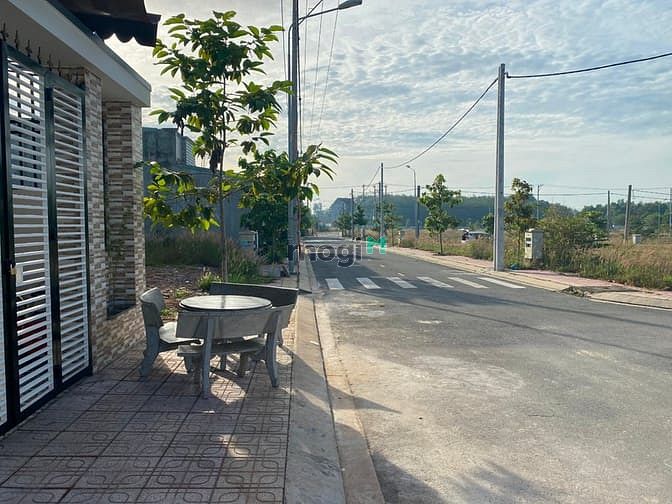 Hình ảnh Chia Tài Sản Cho Các Con Cần Bán 141m2 Đất Bình Dương,Giá 1,7Tỷ,Tc,Shr
