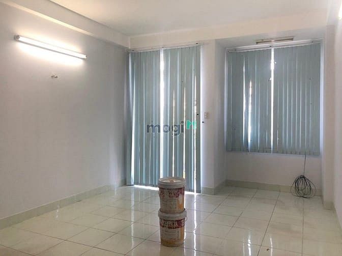 Hình ảnh Cho thuê nhà Hầm 2 lầu MT Bùi Tá Hán - Giá 30 triệu/tháng