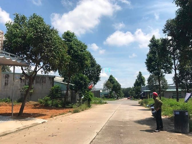 Hình ảnh Mua Xe Ô Tô Để Chạy Dịch Vụ Tôi Bán 2 Miếng Đất Tại Tỉnh Bình Dương