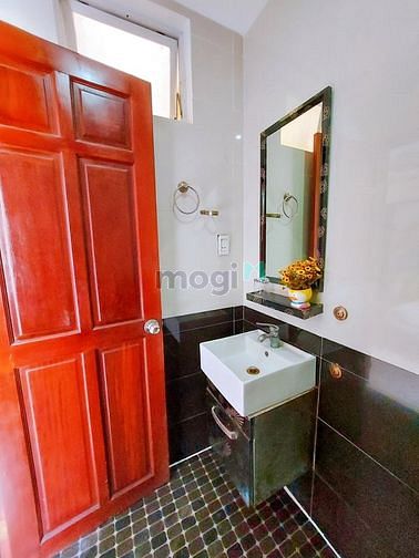 Hình ảnh CHDV ngay phố Tây Bùi Viện, gần ĐH Hoa Sen