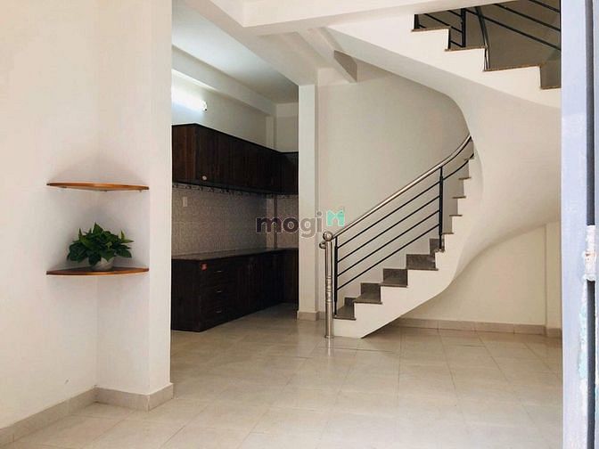 Hình ảnh Nhà nguyên căn 1 trệt 2 lầu, 2 ban công
