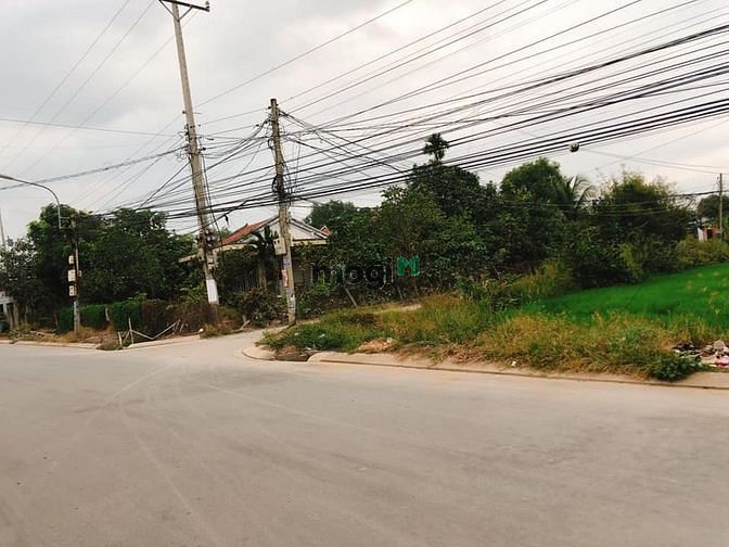 Hình ảnh Cần bán đất nền thổ cư 100%  ngay UBND Đức Hòa Đông, Long An