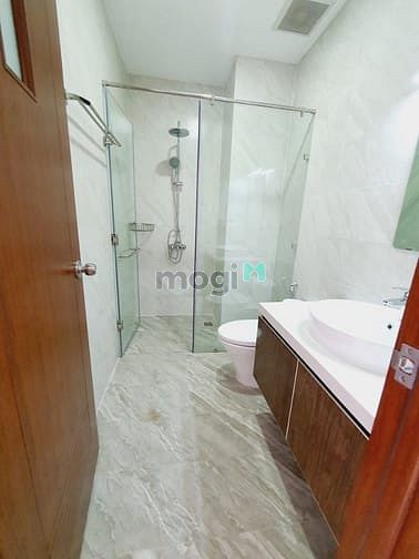 Hình ảnh Cho thuê nhà 482B Cao Thắng, P11, Quận 3