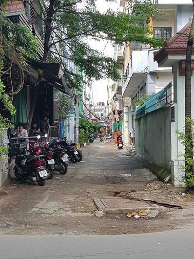 Hình ảnh Bán đất hẻm xe hơi, thuận tiện xây nhà mới theo ý thích