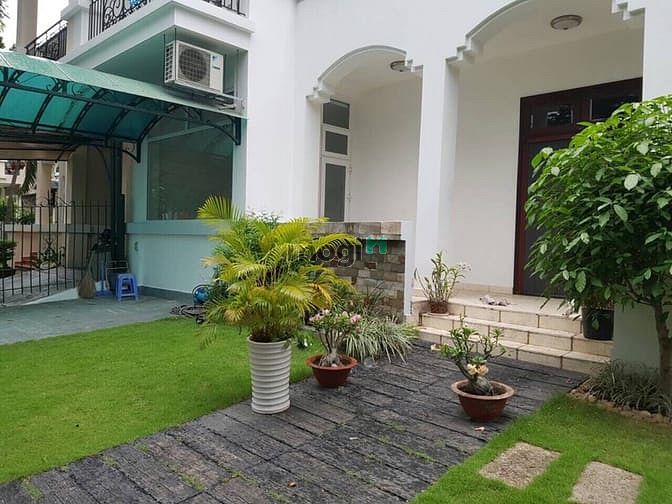 Hình ảnh Cho thuê biệt thự trung tâm Phú Mỹ Hưng quận 7