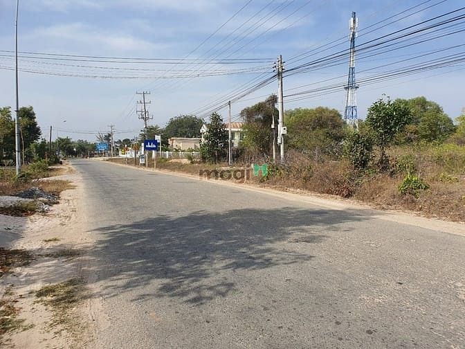 Hình ảnh Bán đất đường Nguyễn Chí Thanh, Tân Bình, thị xã LaGi sổ riêng