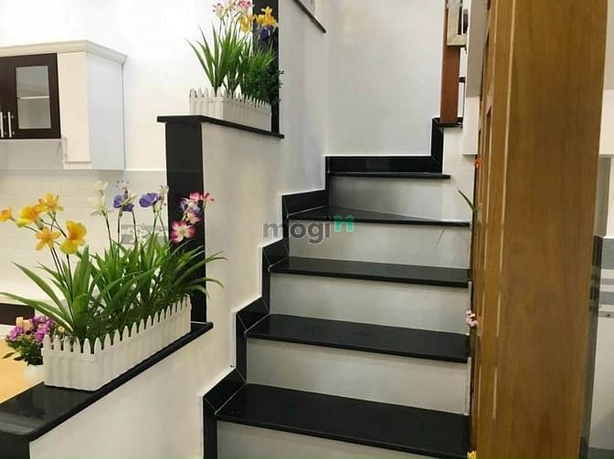 Hình ảnh Quận 1, hẻm 4m đường Nguyễn Cảnh Chân, 3 lầu đúc, 7,5 Tỷ TL.