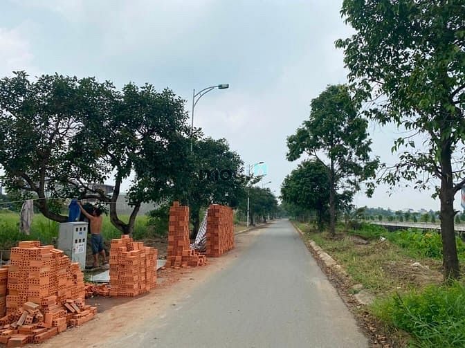 Hình ảnh Bán Lô Đất Thổ Cư 220m2 Cách TT Sài Gòn 1Km,Shr,C.Chủ,Giá 23Tr/m2