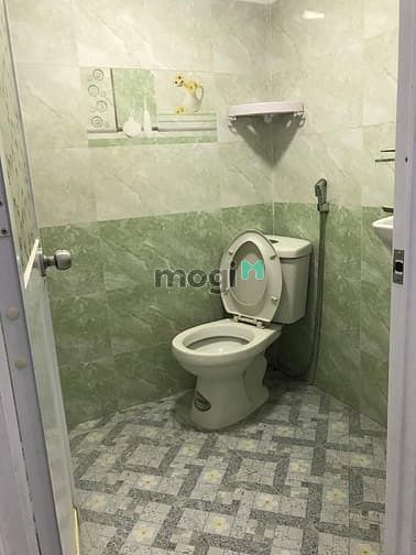 Hình ảnh Nhà đẹp 3 phòng có phòng dưới đất,gần chợ trượng học