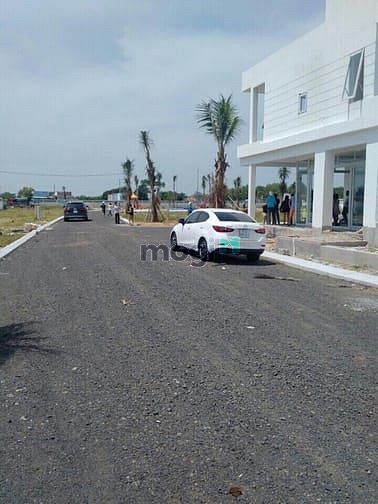 Hình ảnh Bán đất TC cách chợ đêm Hồ Tràm 1.5Km , có sẵn thổ cư, Sổ Hồng riêng