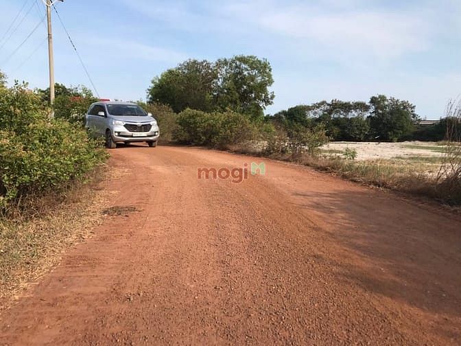 Hình ảnh Đất sát nhà thờ , bãi tắm Cù Mi Bình Thuận. Giá 4 tỷ 8
