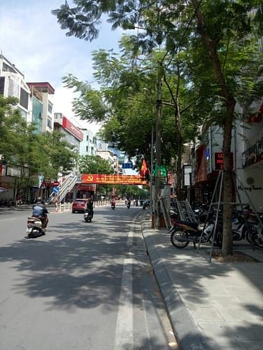 Hình ảnh Cho thuê nhà mặt phố Thái Hà 80 m2, mặt tiền 6 m