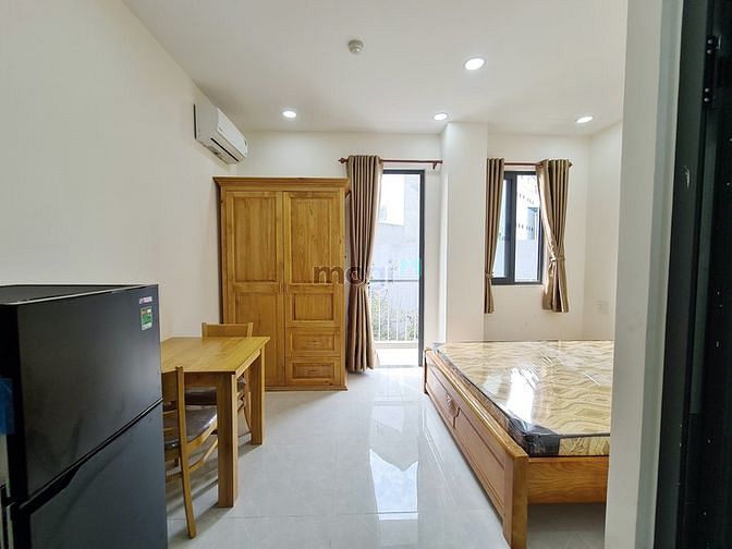 Hình ảnh Ban Công CHDV Full nội thất mới đầy đủ tiện nghi
