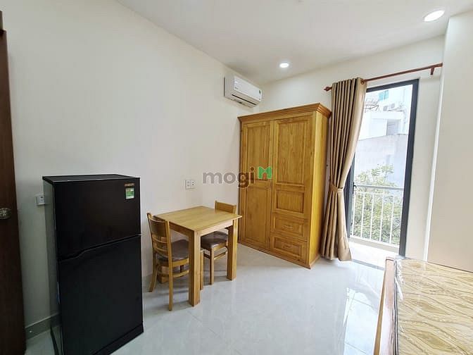 Hình ảnh Ban Công CHDV Full nội thất mới đầy đủ tiện nghi