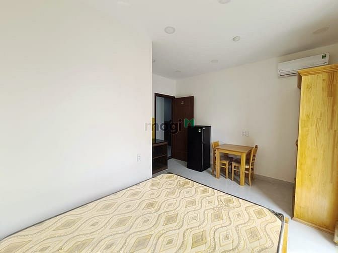 Hình ảnh Ban Công CHDV Full nội thất mới đầy đủ tiện nghi