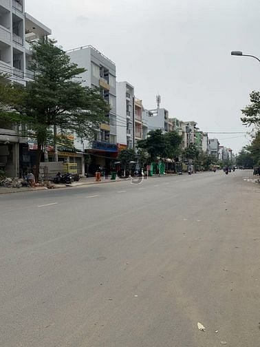 Hình ảnh Bán đất mặt tiền Tạ Quang Bửu Phường 4 Quận 8