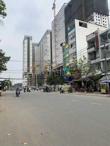 Hình ảnh Bán đất mặt tiền Tạ Quang Bửu Phường 4 Quận 8