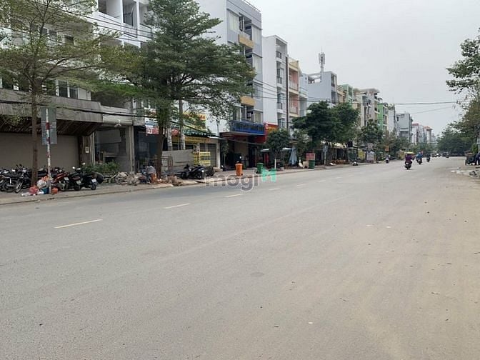 Hình ảnh Bán đất mặt tiền Tạ Quang Bửu Phường 4 Quận 8