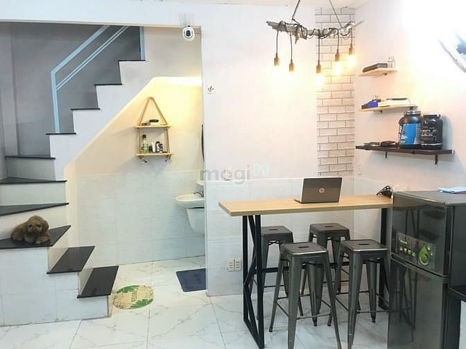 Hình ảnh Nhà 2 tầng giá mềm 3.9 tỷ hẻm Cô Bắc Q1