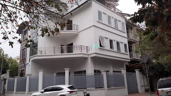 Hình ảnh Cho thuê biệt Vũ Phạm Hàm, 260m2, 5 T + 1 hầm, thang máy, 50tr/th