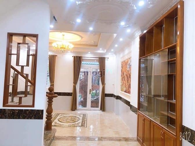 Hình ảnh Bán Biệt Thự 2 Lầu, Đối Diện Công Viên - KDC Nam Long 2