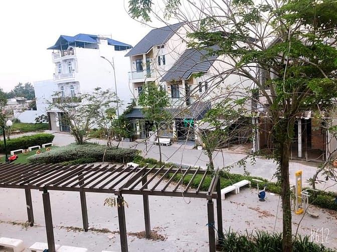 Hình ảnh Bán Biệt Thự 2 Lầu, Đối Diện Công Viên - KDC Nam Long 2