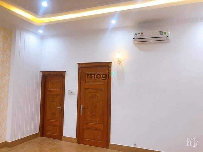 Hình ảnh Bán Biệt Thự 2 Lầu, Đối Diện Công Viên - KDC Nam Long 2