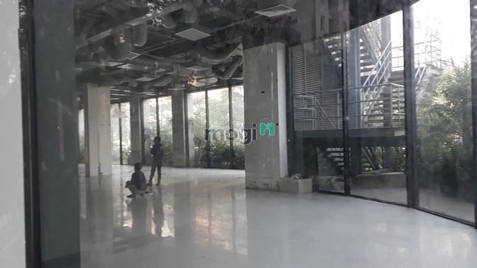 Hình ảnh Cho thuê mặt bằng kinh doanh MT 30m, mặt phố Vũ Phạm Hàm, S: 350m2