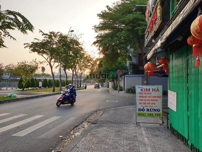 Hình ảnh Nhà 2 MT khu DC Miếu Nổi đông đúc