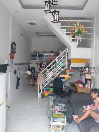 Hình ảnh Nhà tx52. Dt 3x9m nhà 2 lầu. 4pn. 2w. 3,5tr tháng