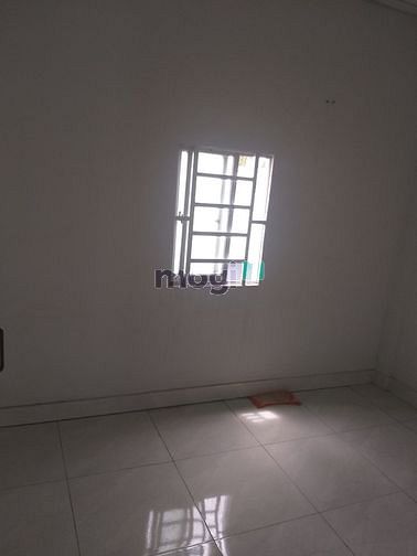 Hình ảnh Nhà tx52. Dt 3x9m nhà 2 lầu. 4pn. 2w. 3,5tr tháng