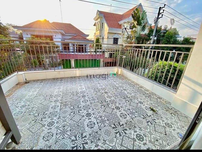 Hình ảnh Căn Hộ Thảo Điền đầy đủ nội thất, có ban công lớn thiết kế lạ mắt